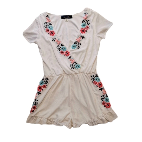 🌲🌲🌲flash sale✨ ❗Blue Rain embroided romper size M - Picture 2 of 4